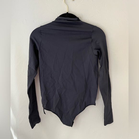 🖤NEW SKIMS ESSENTIAL MOCK NECK LONG SLEEVE BODYSUIT ONYX XXS/XS S/M - Picture 6 of 6